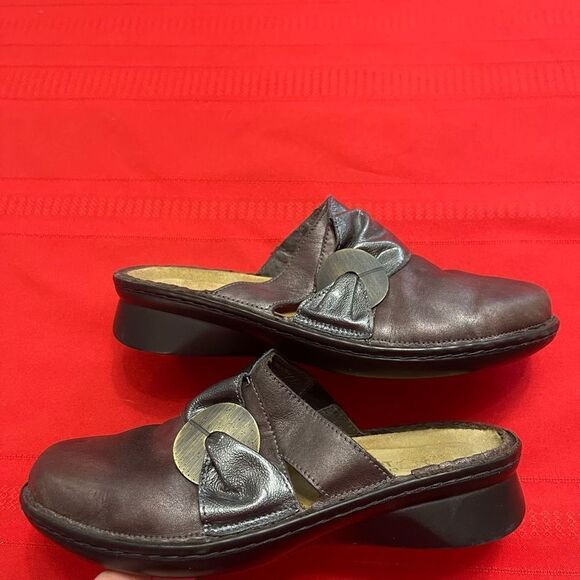 NAOT Dark Purple Brown Leather Mule Clogs Slip Ons Size 38 US 7 - Picture 7 of 9